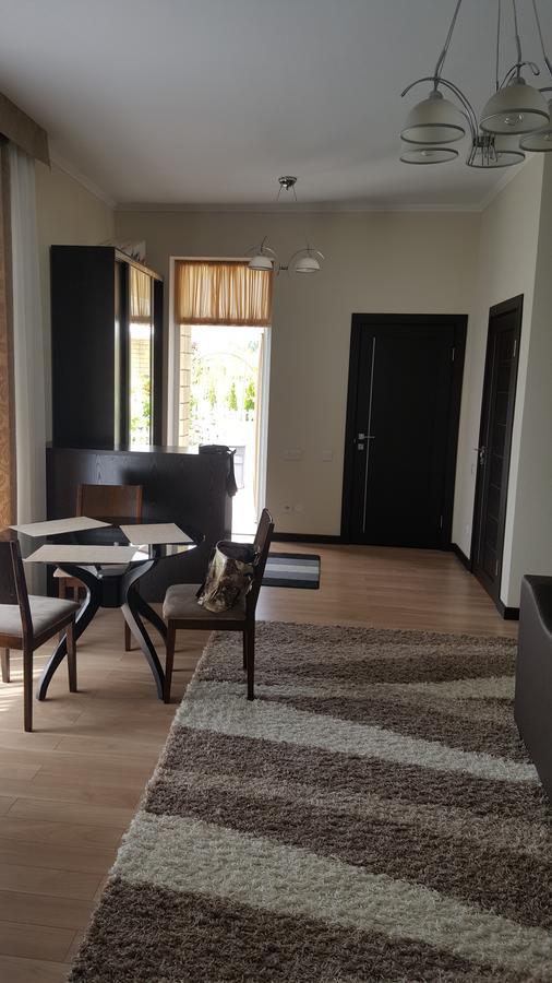 Karven Four Seasons Hotel Chon-Sary-Oy Zewnętrze zdjęcie